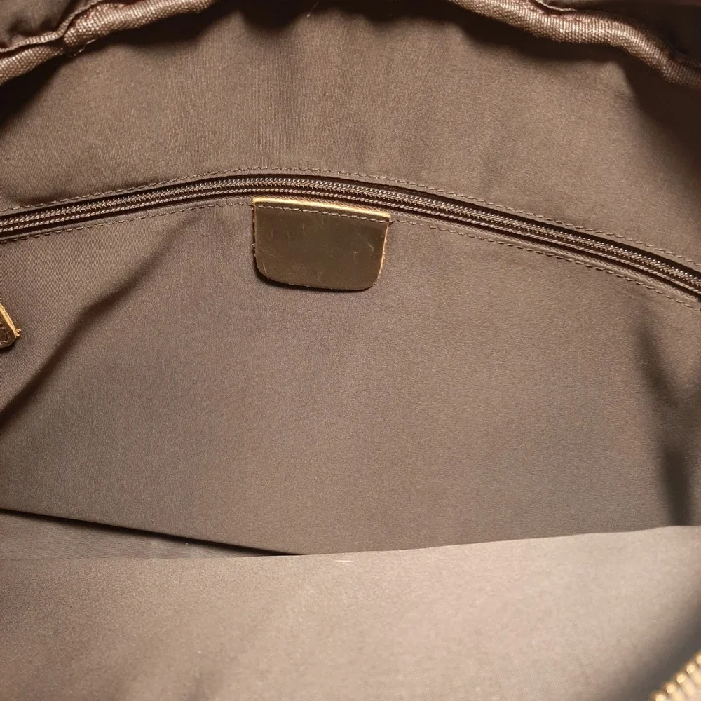 Unbranded distressed leather